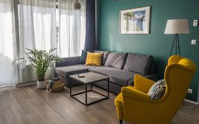 Stylish Apartment With 2 Bedrooms